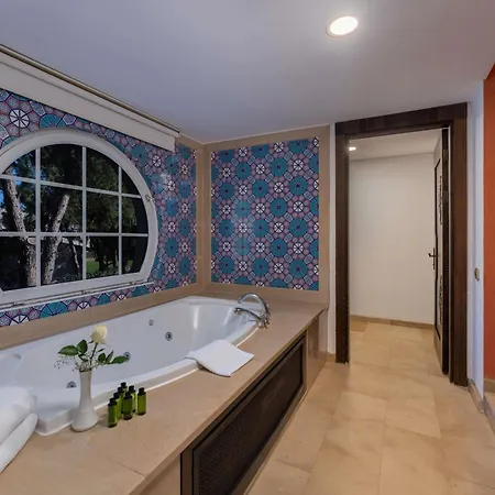 מלון Rixos Park - The Land Of Legends Access 5*
